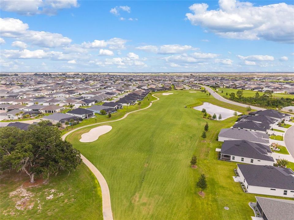 For Sale: $299,500 (2 beds, 2 baths, 984 Square Feet)