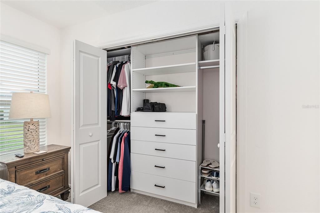 For Sale: $299,500 (2 beds, 2 baths, 984 Square Feet)
