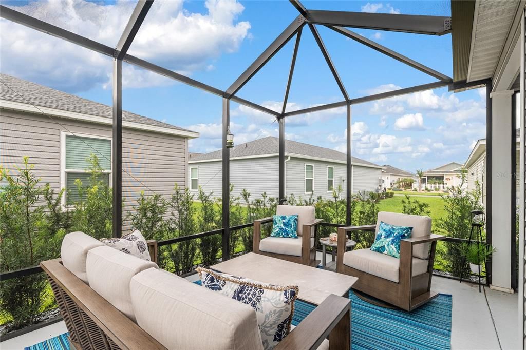 For Sale: $299,500 (2 beds, 2 baths, 984 Square Feet)