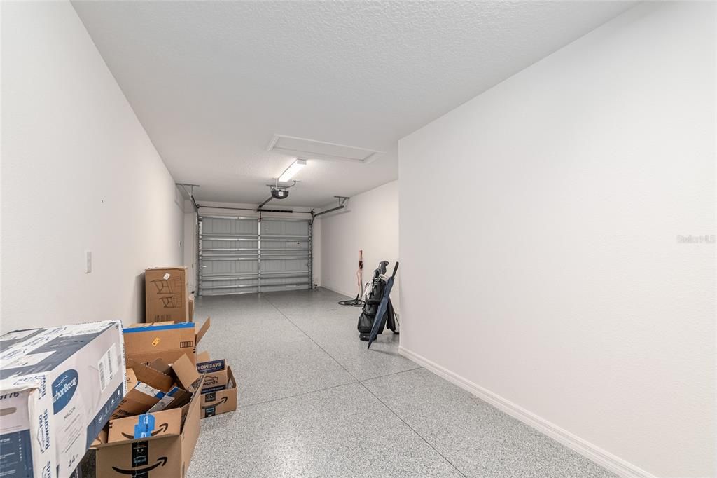 For Sale: $299,500 (2 beds, 2 baths, 984 Square Feet)
