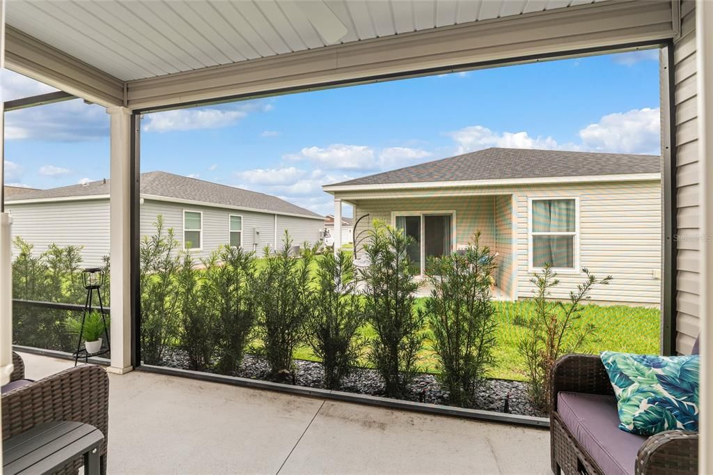 For Sale: $299,500 (2 beds, 2 baths, 984 Square Feet)