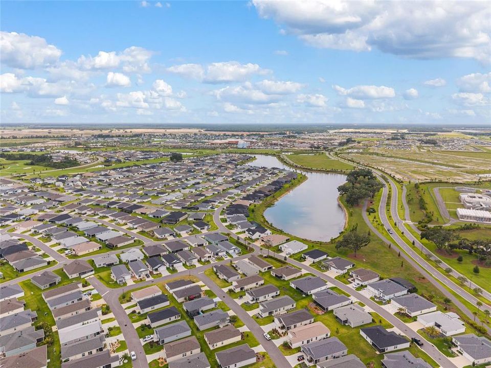 For Sale: $299,500 (2 beds, 2 baths, 984 Square Feet)