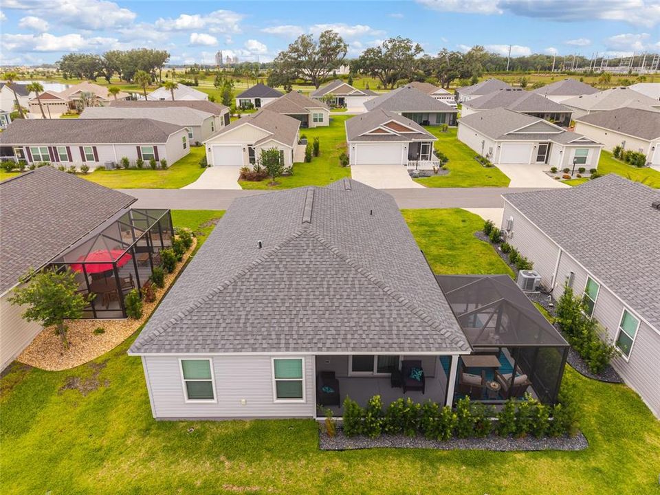For Sale: $299,500 (2 beds, 2 baths, 984 Square Feet)