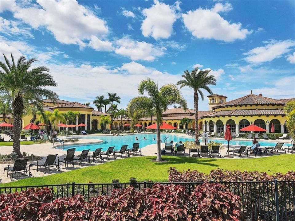 For Sale: $869,900 (4 beds, 2 baths, 2365 Square Feet)