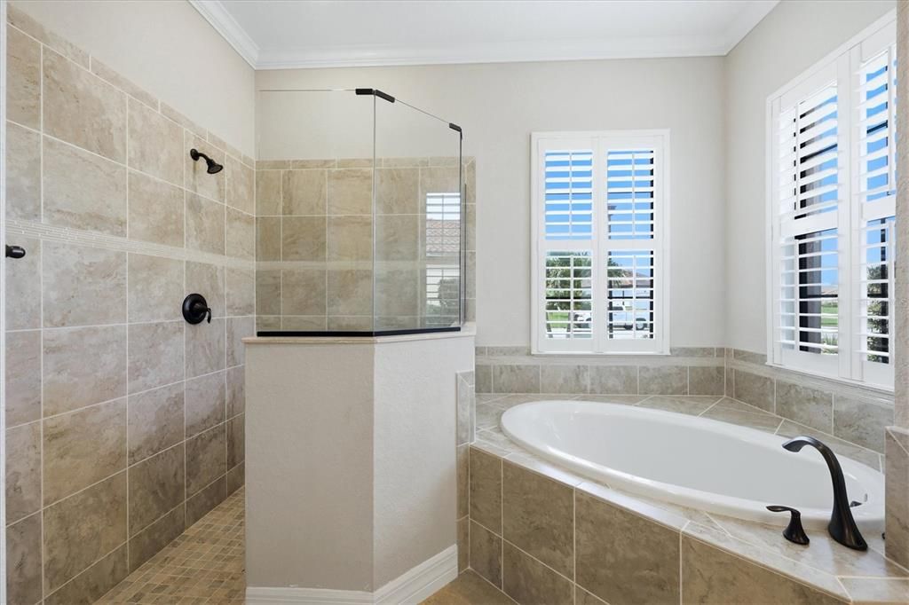 For Sale: $869,900 (4 beds, 2 baths, 2365 Square Feet)