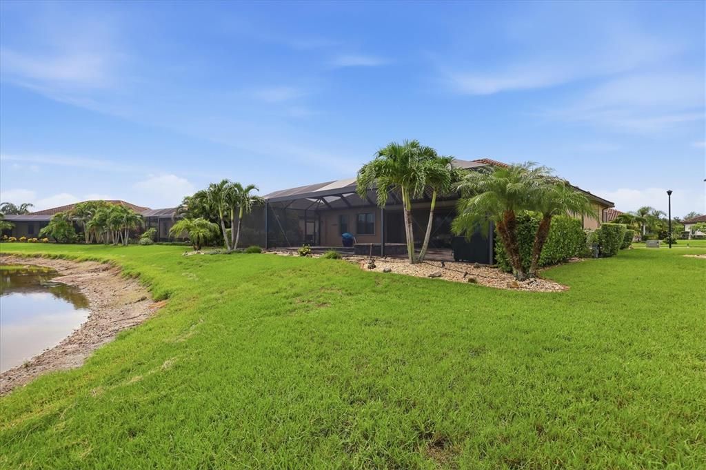 For Sale: $869,900 (4 beds, 2 baths, 2365 Square Feet)