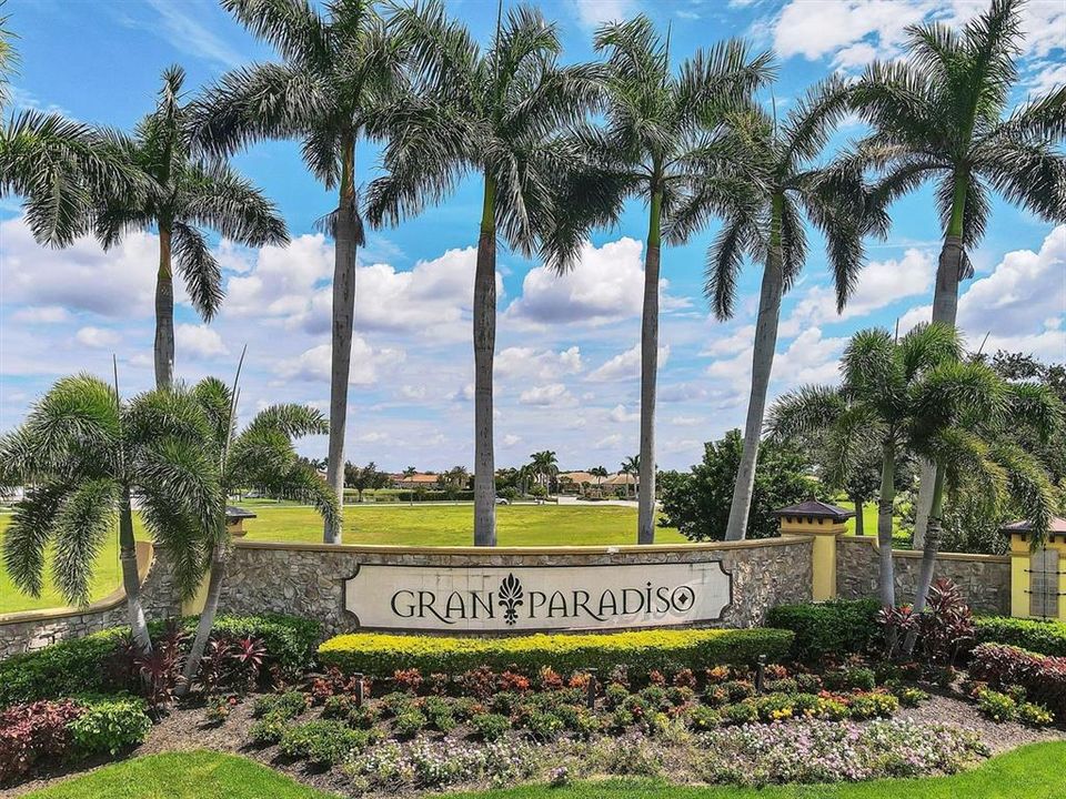 For Sale: $869,900 (4 beds, 2 baths, 2365 Square Feet)