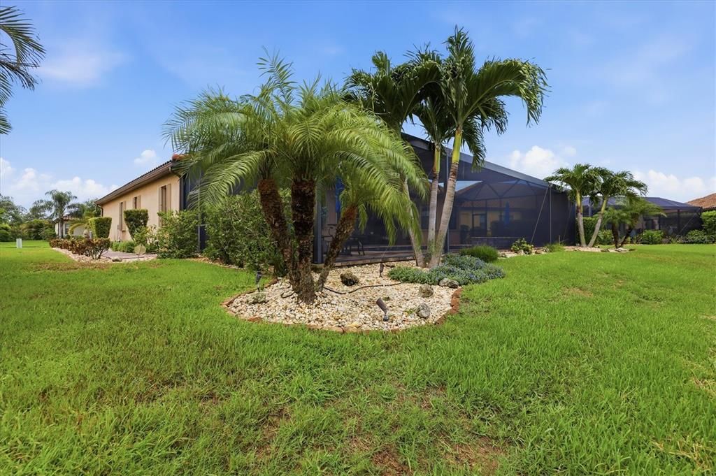 For Sale: $869,900 (4 beds, 2 baths, 2365 Square Feet)