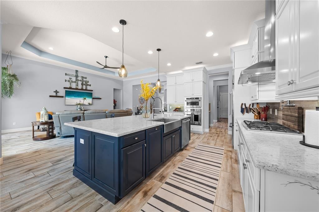 For Sale: $1,475,000 (5 beds, 5 baths, 4062 Square Feet)