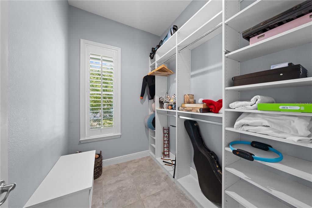 For Sale: $1,475,000 (5 beds, 5 baths, 4062 Square Feet)