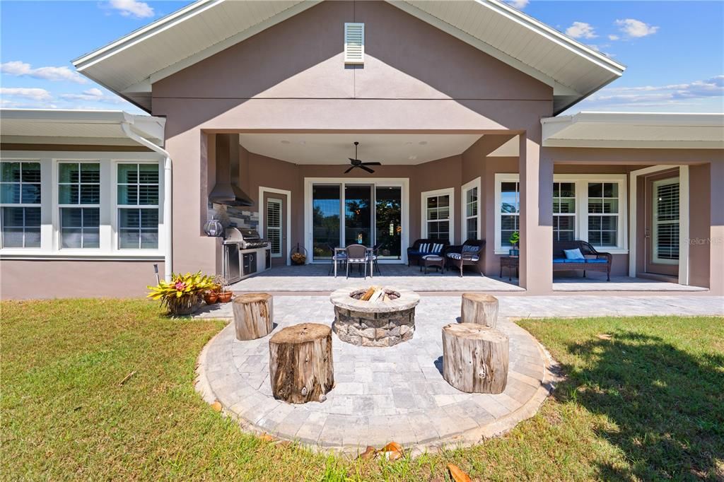 For Sale: $1,475,000 (5 beds, 5 baths, 4062 Square Feet)