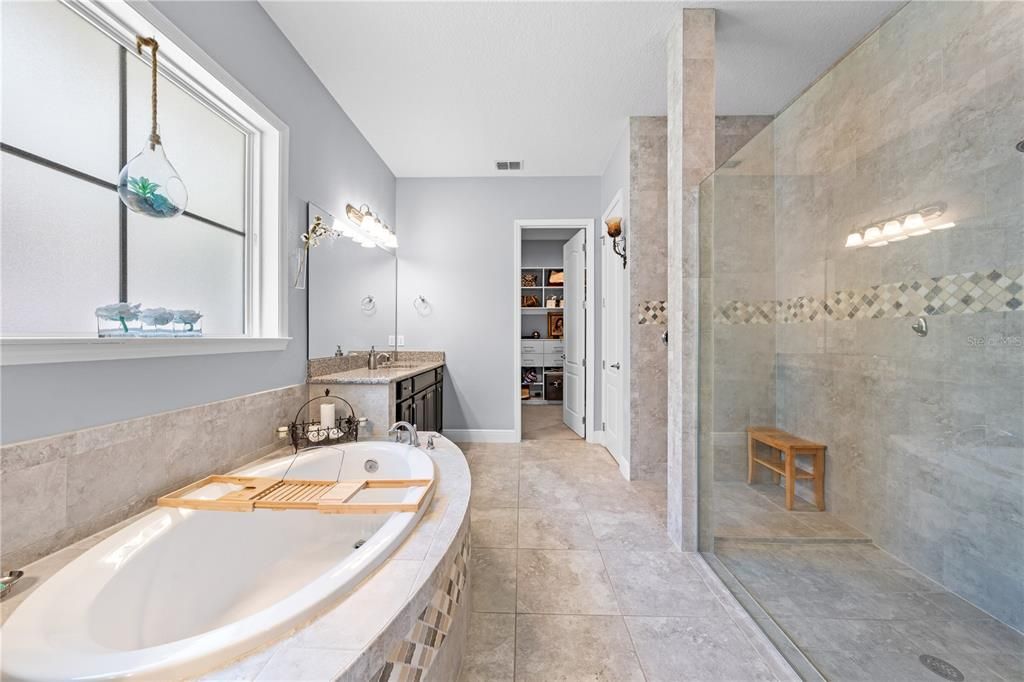 For Sale: $1,475,000 (5 beds, 5 baths, 4062 Square Feet)