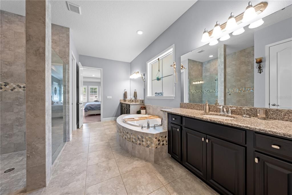 For Sale: $1,475,000 (5 beds, 5 baths, 4062 Square Feet)