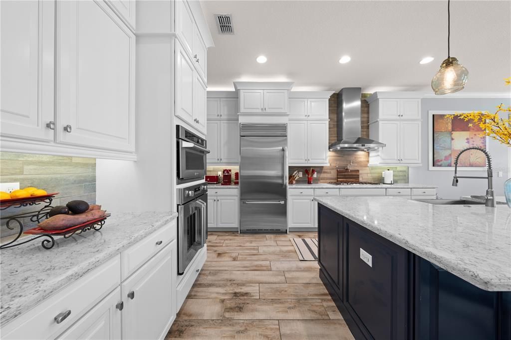 For Sale: $1,475,000 (5 beds, 5 baths, 4062 Square Feet)