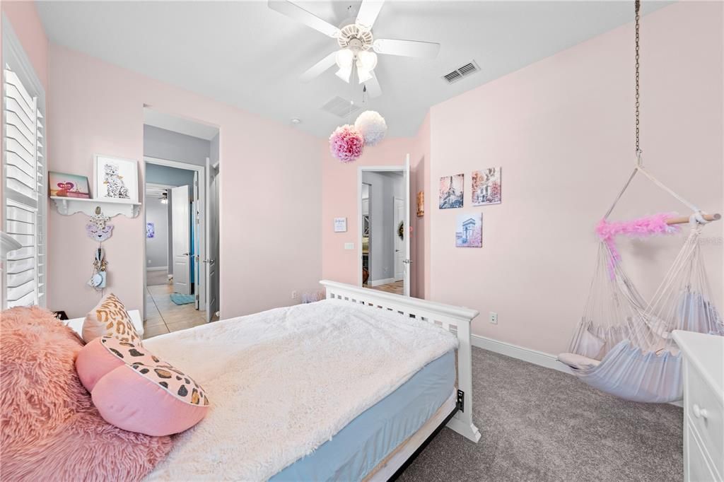 For Sale: $1,475,000 (5 beds, 5 baths, 4062 Square Feet)