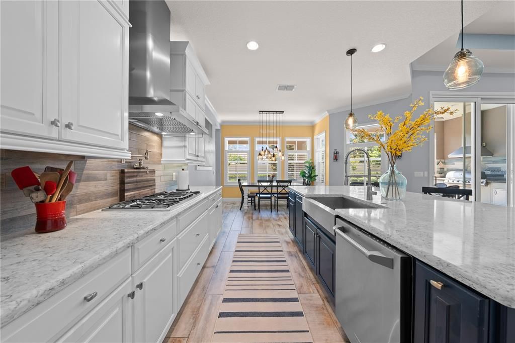 For Sale: $1,475,000 (5 beds, 5 baths, 4062 Square Feet)