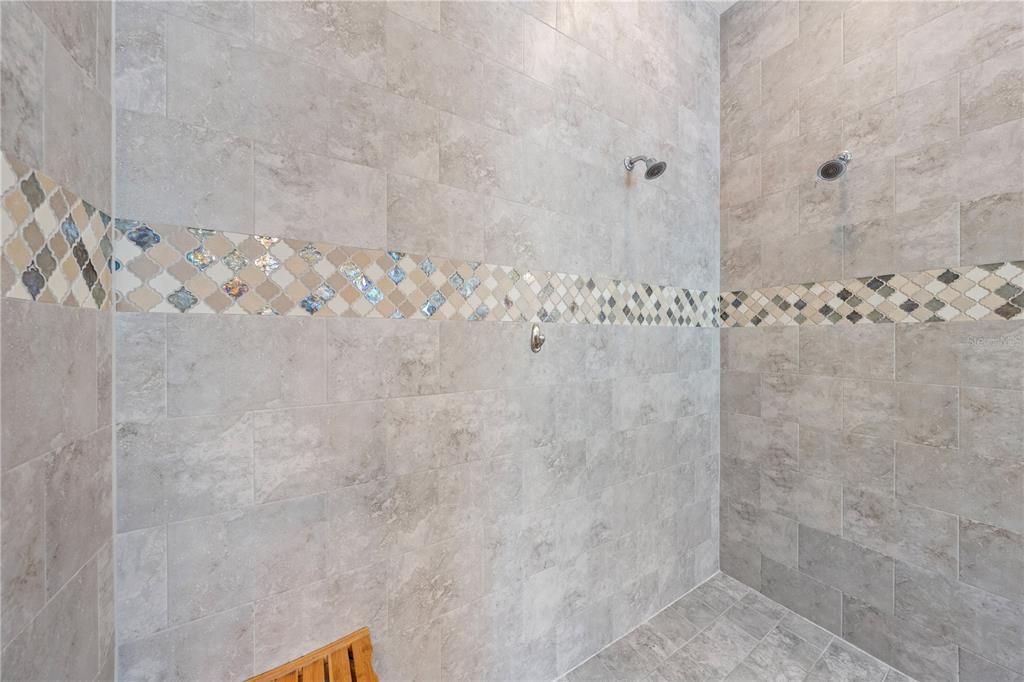 For Sale: $1,475,000 (5 beds, 5 baths, 4062 Square Feet)
