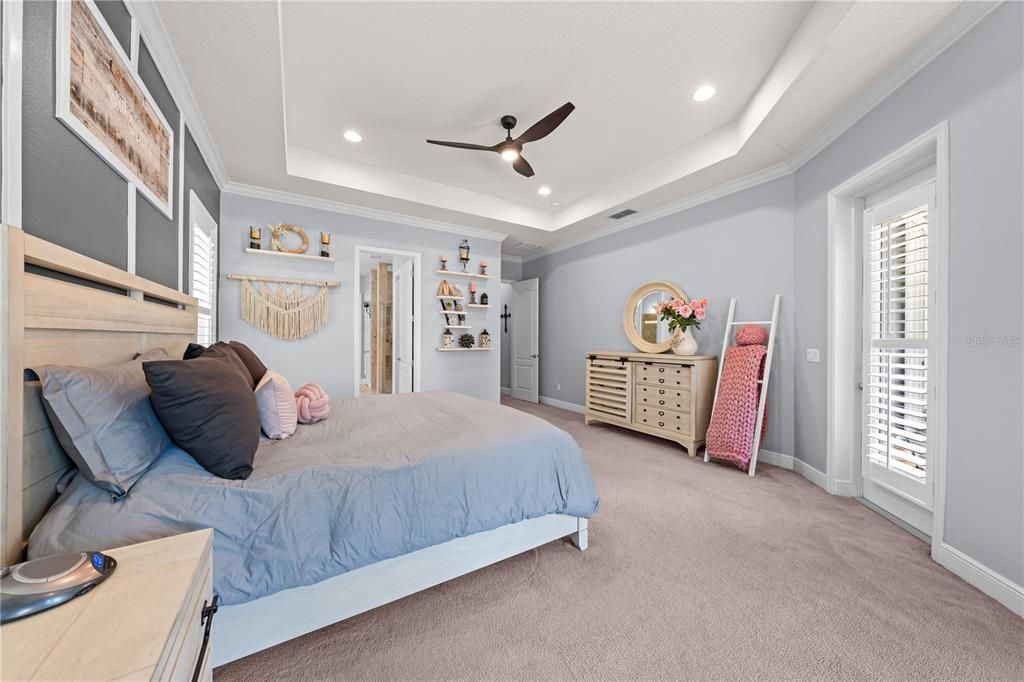 For Sale: $1,475,000 (5 beds, 5 baths, 4062 Square Feet)