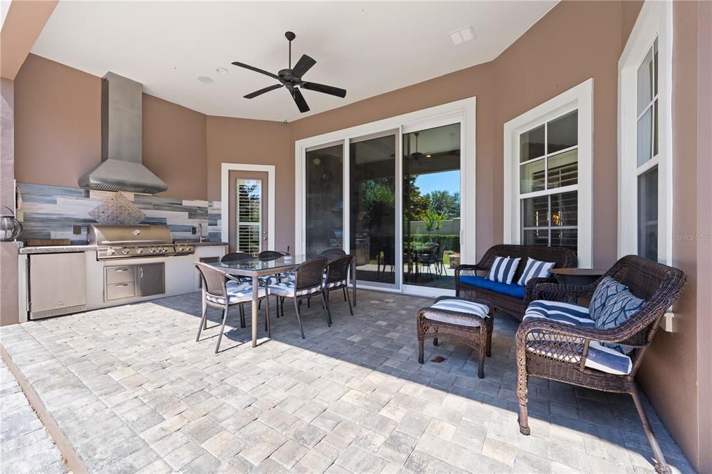 For Sale: $1,475,000 (5 beds, 5 baths, 4062 Square Feet)