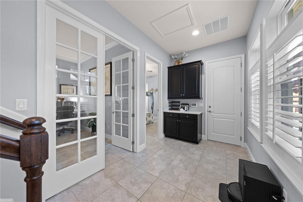 For Sale: $1,475,000 (5 beds, 5 baths, 4062 Square Feet)