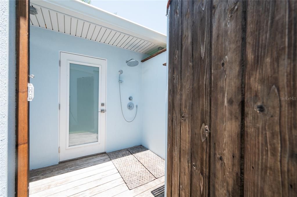 For Sale: $3,500,000 (4 beds, 3 baths, 2020 Square Feet)