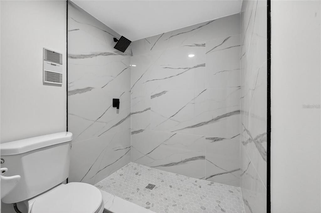 For Sale: $432,000 (2 beds, 2 baths, 1013 Square Feet)