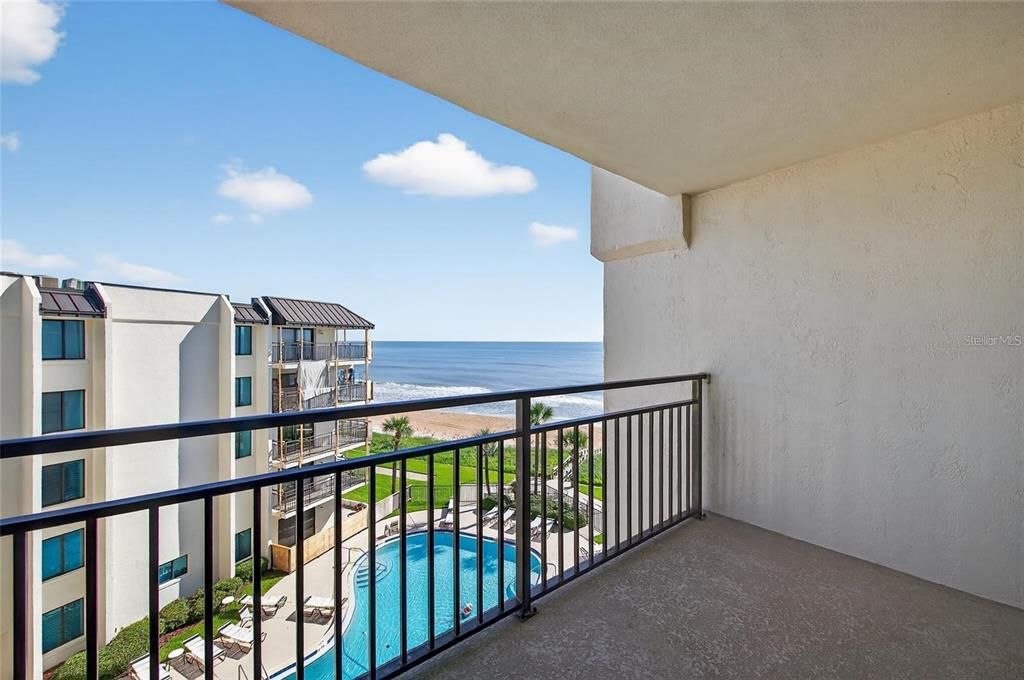 For Sale: $432,000 (2 beds, 2 baths, 1013 Square Feet)