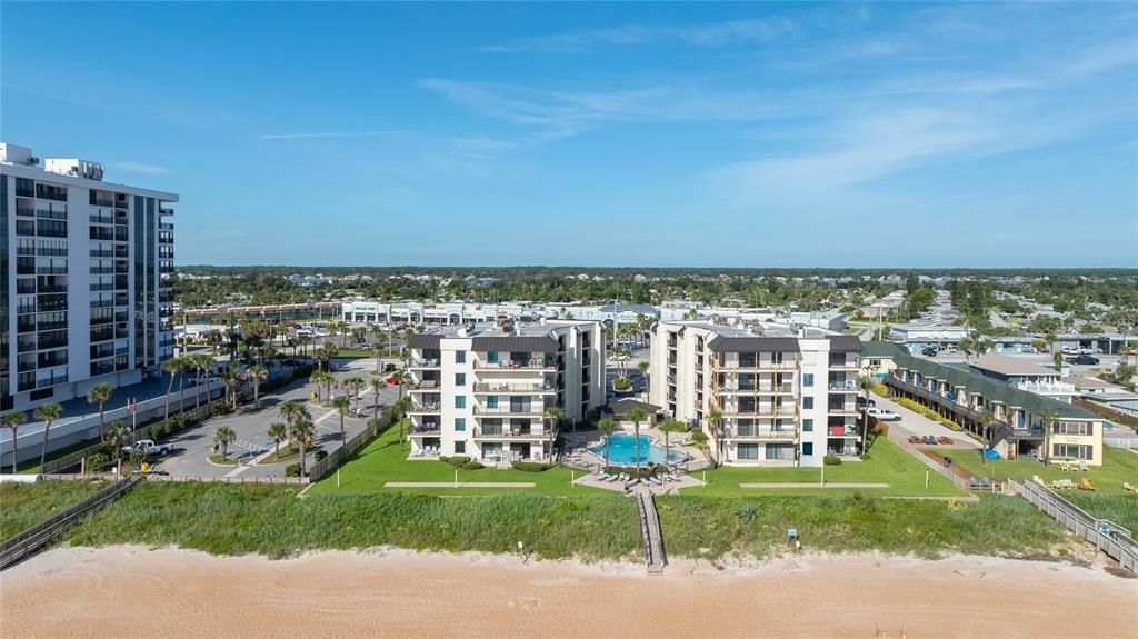 For Sale: $432,000 (2 beds, 2 baths, 1013 Square Feet)