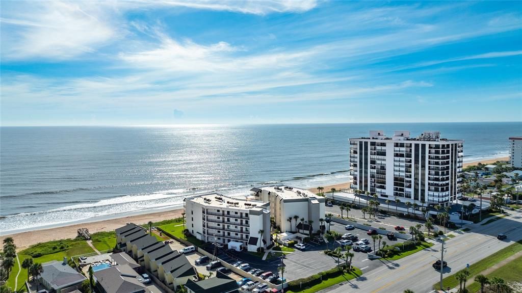 For Sale: $432,000 (2 beds, 2 baths, 1013 Square Feet)