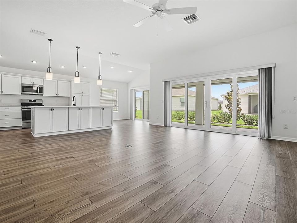 For Sale: $499,000 (3 beds, 2 baths, 1929 Square Feet)