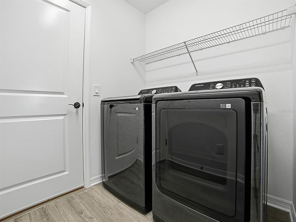 For Sale: $499,000 (3 beds, 2 baths, 1929 Square Feet)