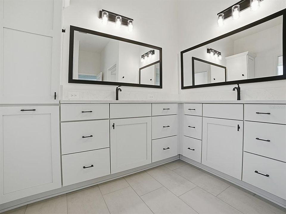 For Sale: $499,000 (3 beds, 2 baths, 1929 Square Feet)
