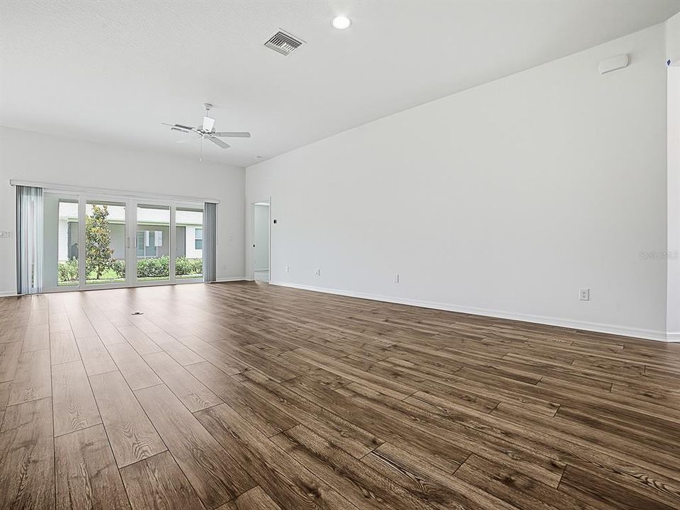 For Sale: $499,000 (3 beds, 2 baths, 1929 Square Feet)