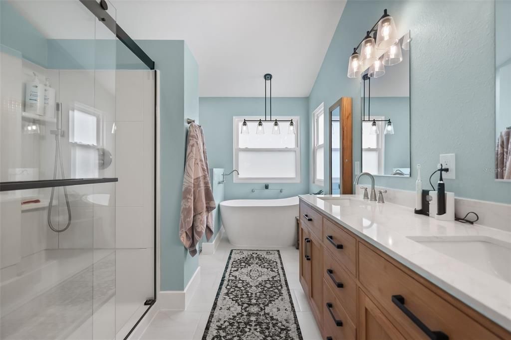 Active With Contract: $525,000 (4 beds, 2 baths, 2059 Square Feet)