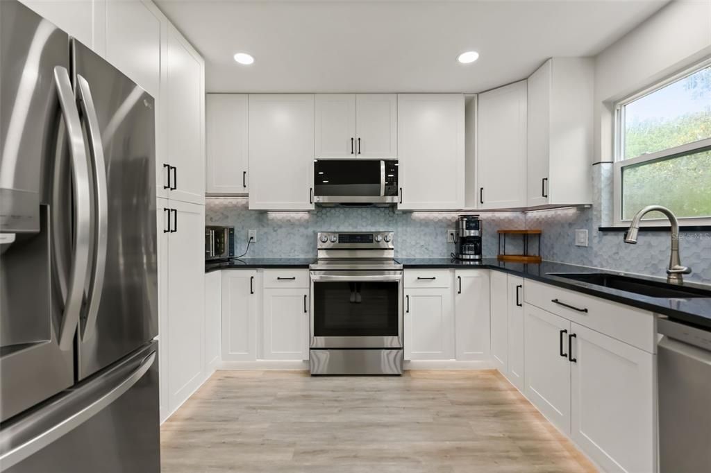 Active With Contract: $525,000 (4 beds, 2 baths, 2059 Square Feet)