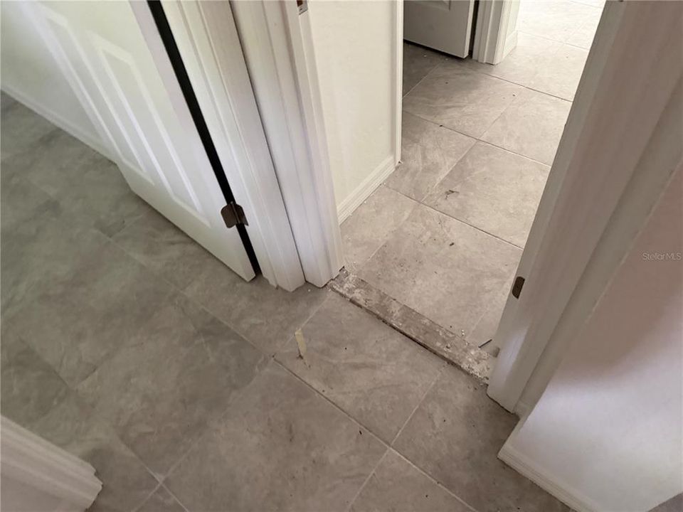 For Rent: $1,450 (3 beds, 2 baths, 882 Square Feet)