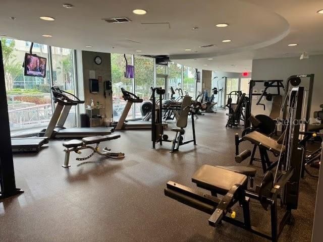 Active With Contract: $165,000 (1 beds, 1 baths, 730 Square Feet)