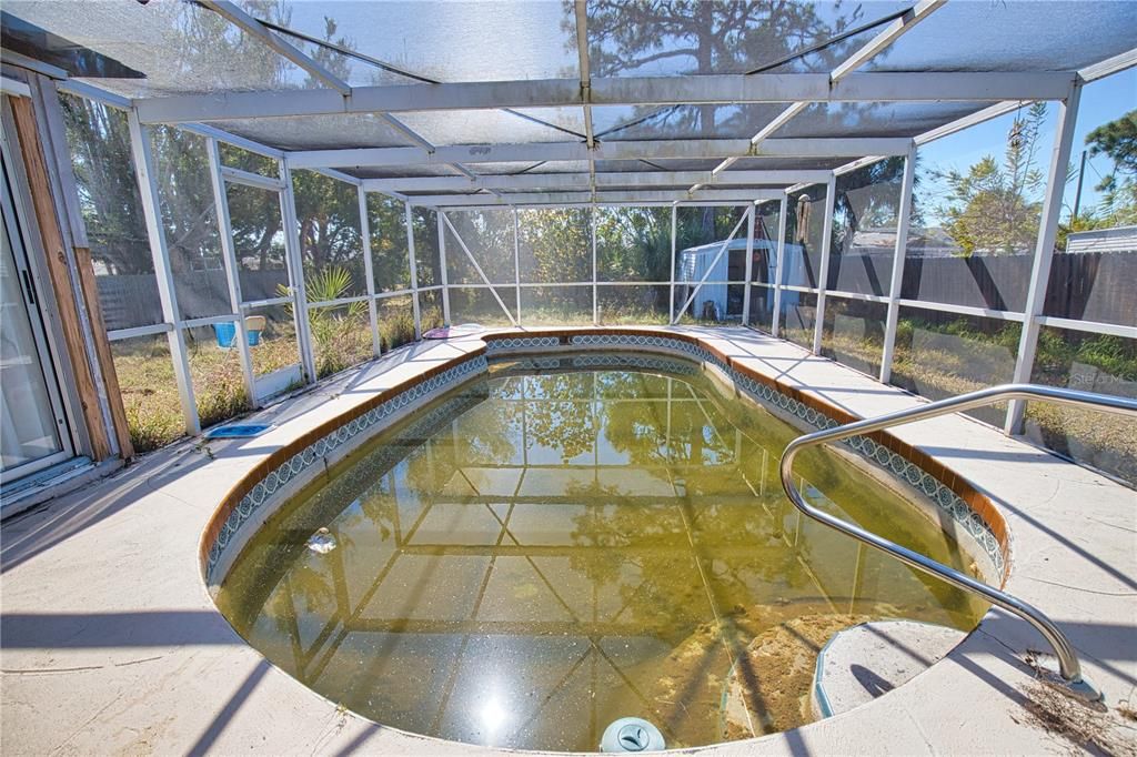 Activo con contrato: $169,900 (2 camas, 2 baños, 1358 Pies cuadrados)