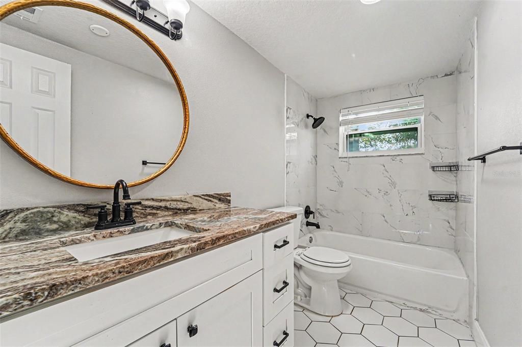 En Venta: $244,900 (3 camas, 2 baños, 1198 Pies cuadrados)
