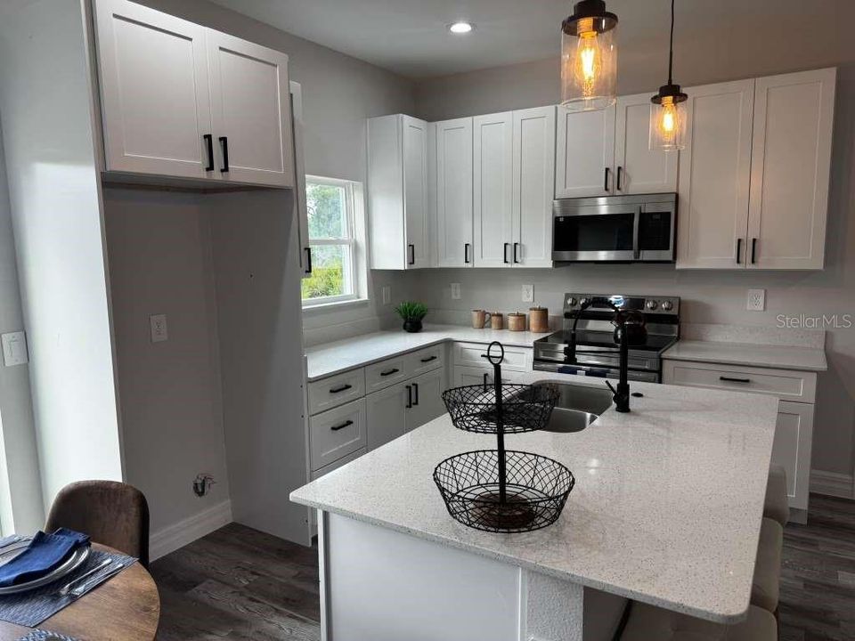 For Sale: $269,000 (3 beds, 2 baths, 1116 Square Feet)