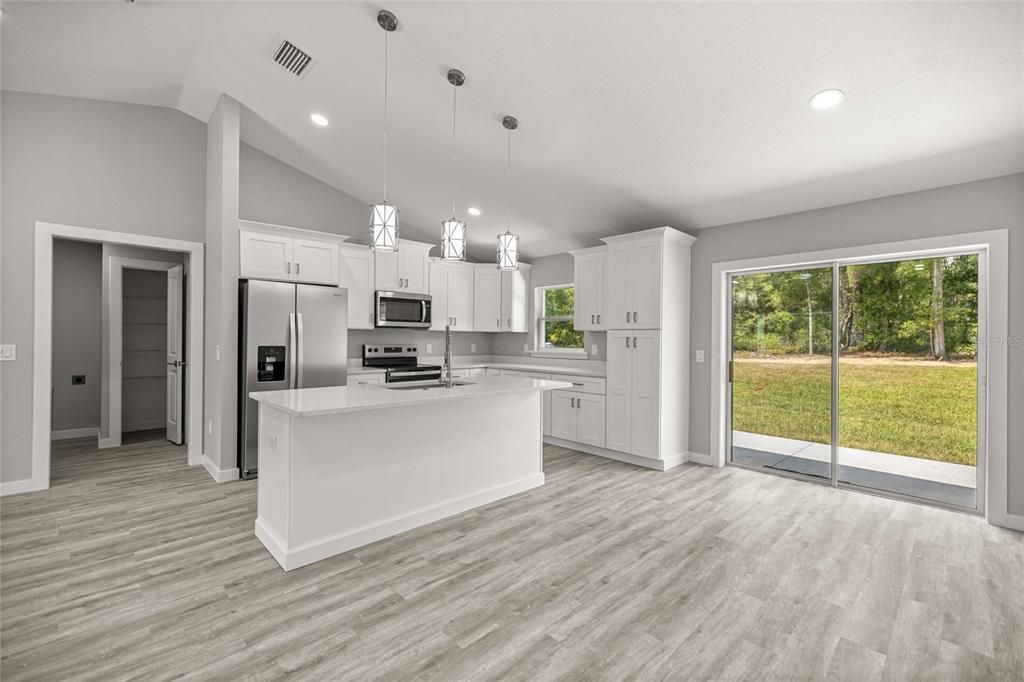 For Sale: $283,800 (3 beds, 2 baths, 1435 Square Feet)
