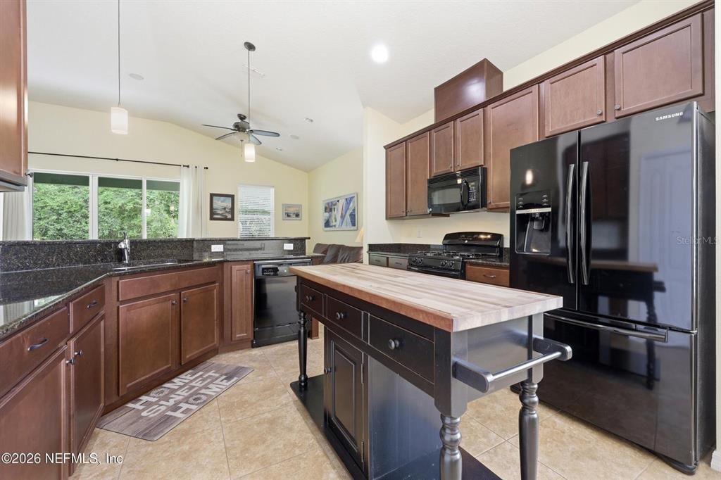 For Sale: $420,000 (3 beds, 2 baths, 2029 Square Feet)