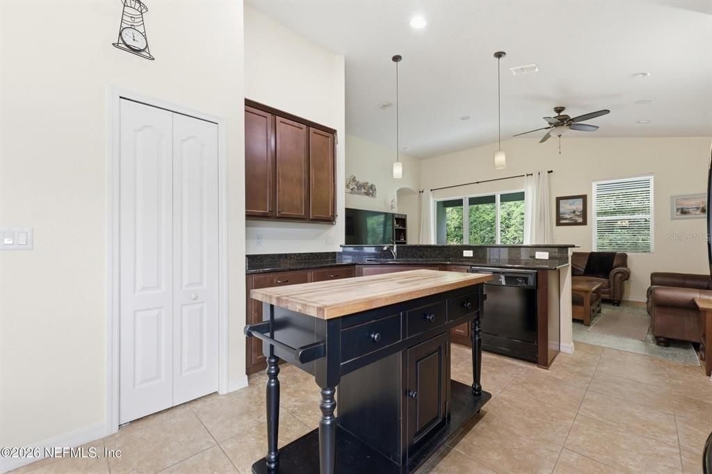 For Sale: $420,000 (3 beds, 2 baths, 2029 Square Feet)