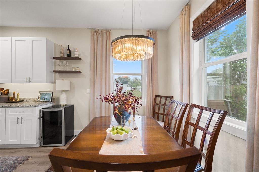 En Venta: $355,000 (3 camas, 2 baños, 1688 Pies cuadrados)