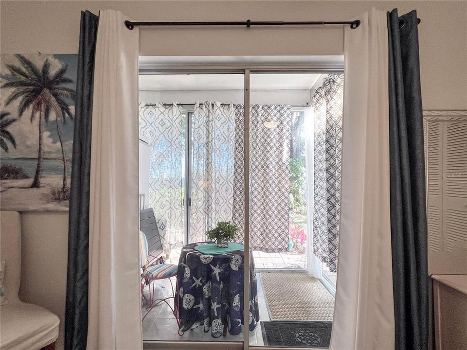 For Sale: $124,000 (1 beds, 1 baths, 600 Square Feet)