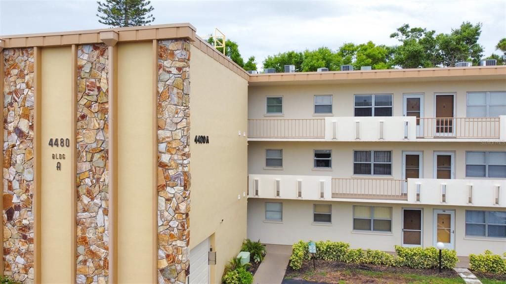 For Sale: $124,000 (1 beds, 1 baths, 600 Square Feet)