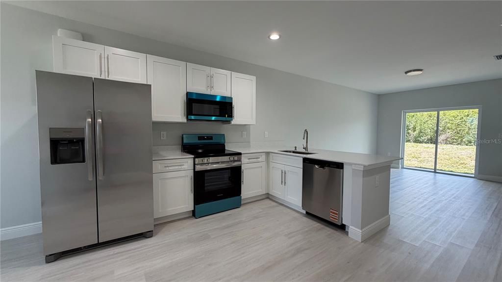 For Rent: $1,545 (3 beds, 3 baths, 1164 Square Feet)