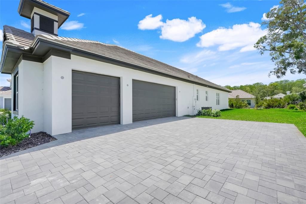 For Sale: $939,000 (4 beds, 3 baths, 2376 Square Feet)