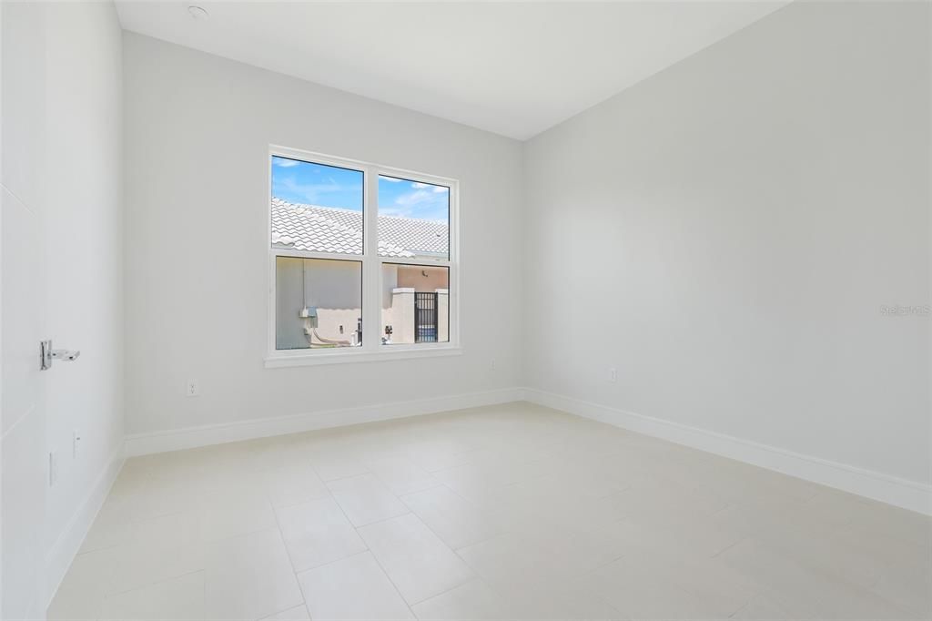 For Sale: $939,000 (4 beds, 3 baths, 2376 Square Feet)
