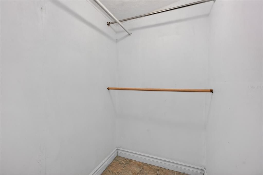 For Sale: $249,900 (2 beds, 2 baths, 1406 Square Feet)